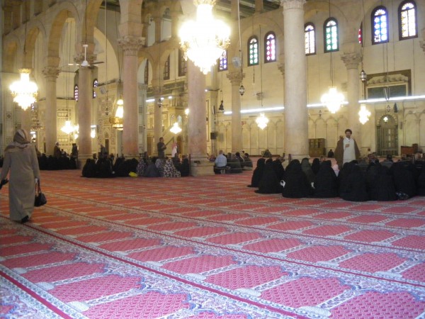 Women attending prayers, Umayyad Mosque, Damascus