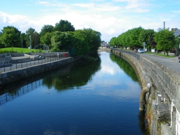 Canalside by cathedral, Galway